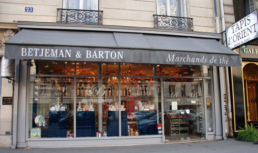 Betjeman and Barton, devanture de la boutique historique