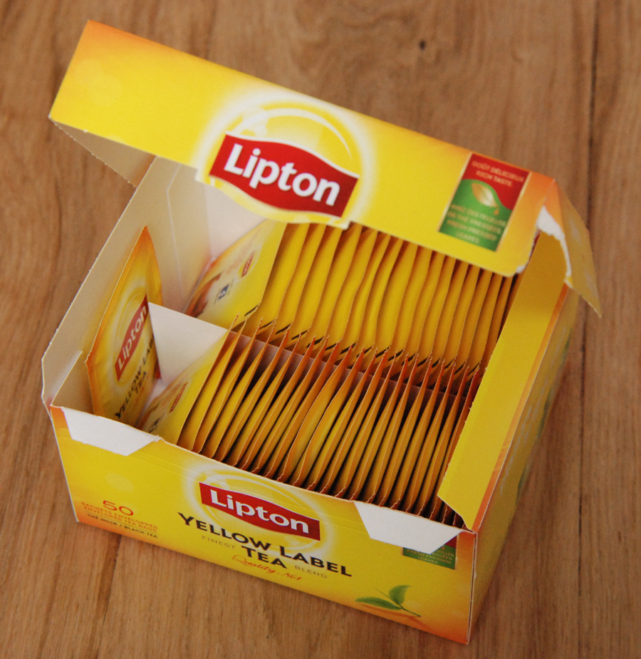 Boite de sachets Lipton Yellow : thé le plus vendu en France.