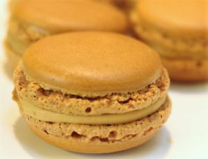 Macaron caramel beurre salé de Pierre Hermé